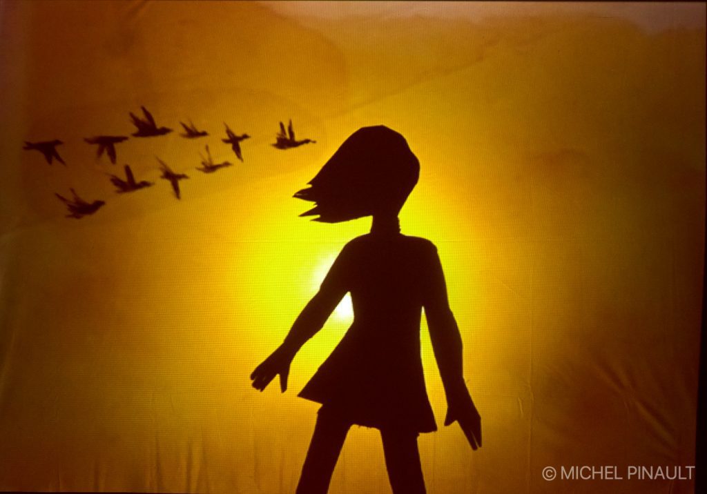 La Petite Fille aux Oiseaux