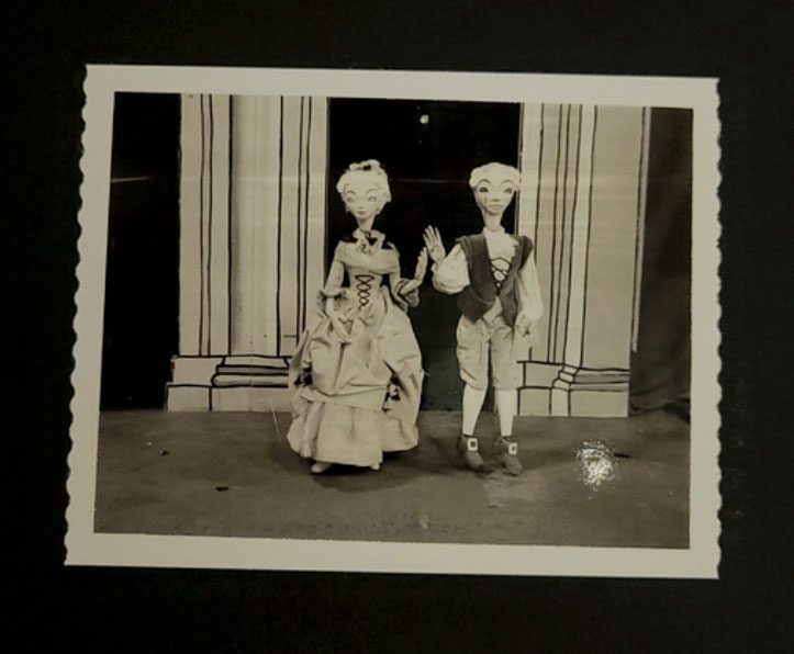 Photographie du spectacle Bastien et Bastienne par Micheline Legendre. 1959.